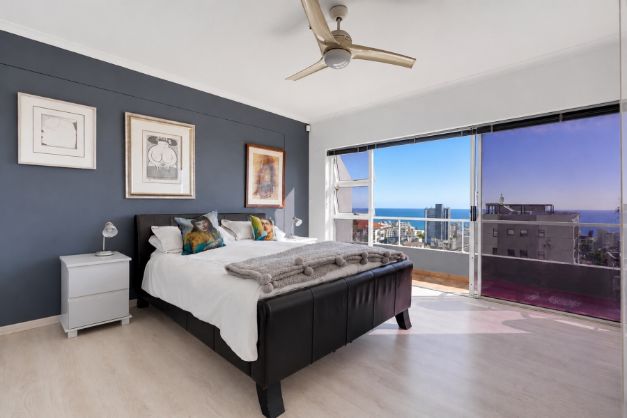 3 Bedroom Property for Sale in Sea Point Western Cape